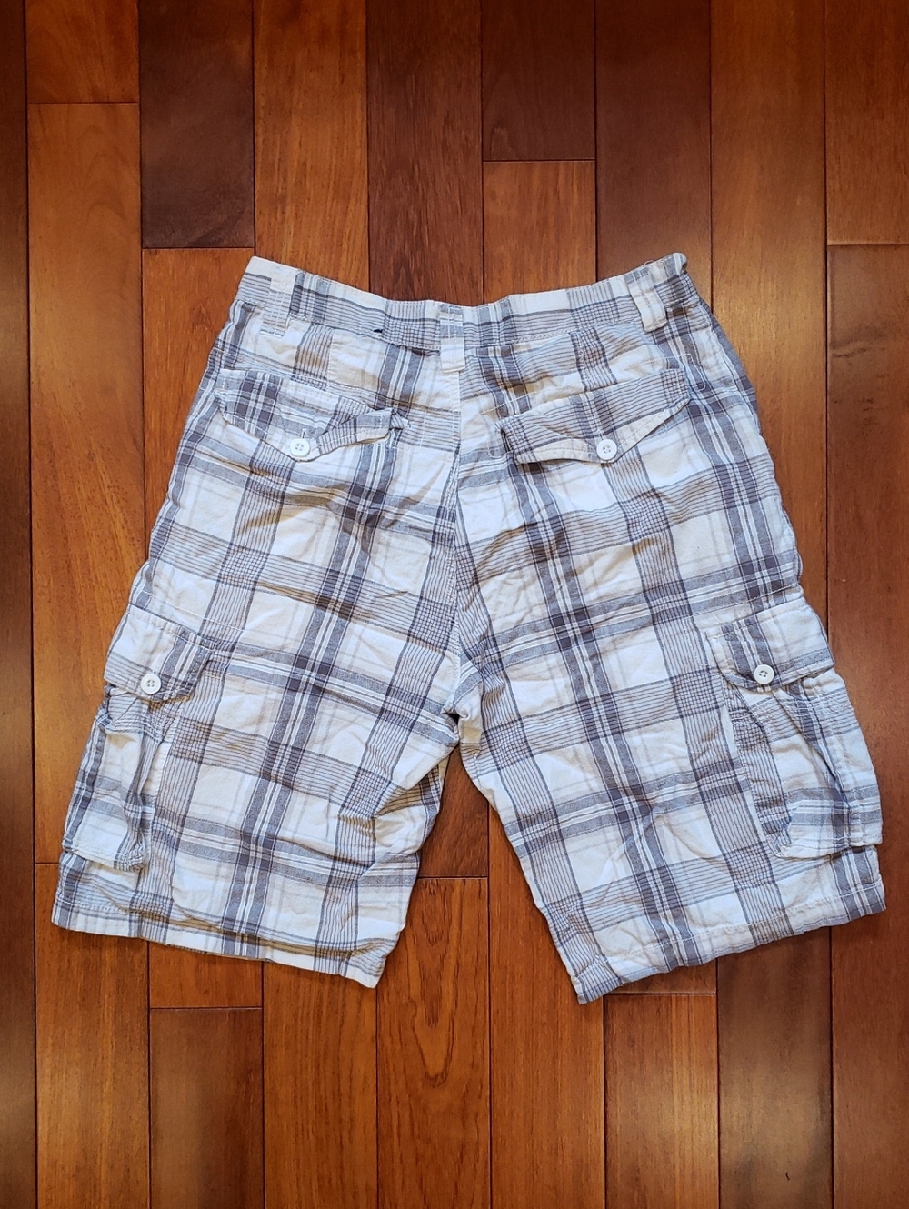 Airwalk Men's 30 plaid cargo shorts, Cotton. 9.5" - Picture 8 of 9